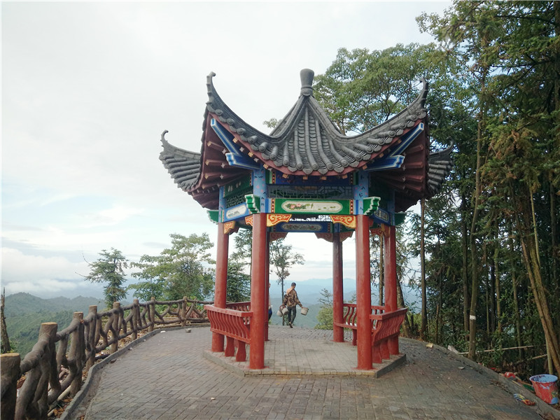 青海水泥六角涼亭