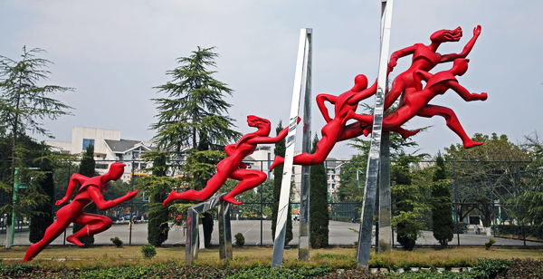 江西景觀雕塑在文旅景區中的敘事功能與空間營造策略